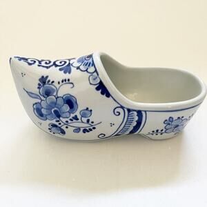 VTG Holland Porcelain Hand Painted Clog Shoes Floral Blue White Mini Cottage‎